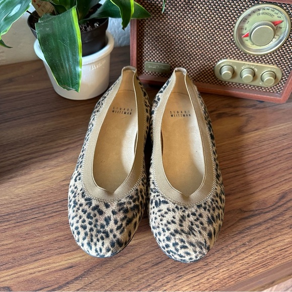 Stuart Weitzman Lastikon Leopard Print Suede Ballet Flats - Picture 6 of 7